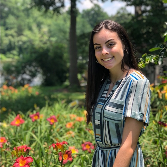 Meet your Posher, Alina - Picture 1 of 1